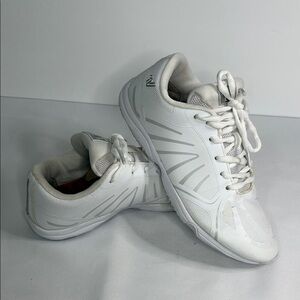 Varsity White Athletic Shoes with Minimalist Design